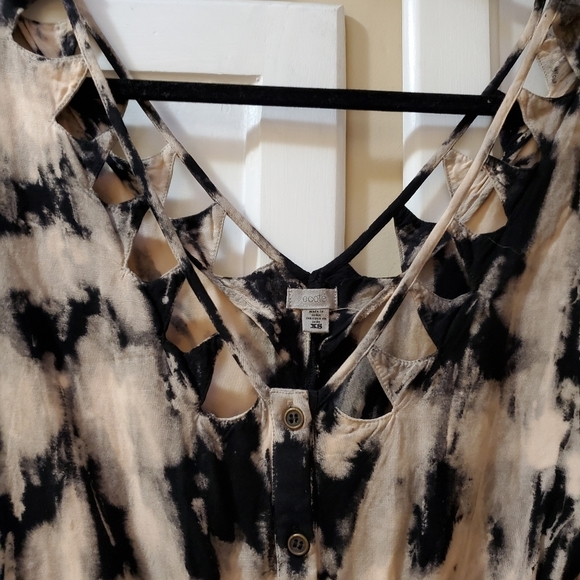 Ecote Eden Women's Tye-Dye Romper - Picture 6 of 11